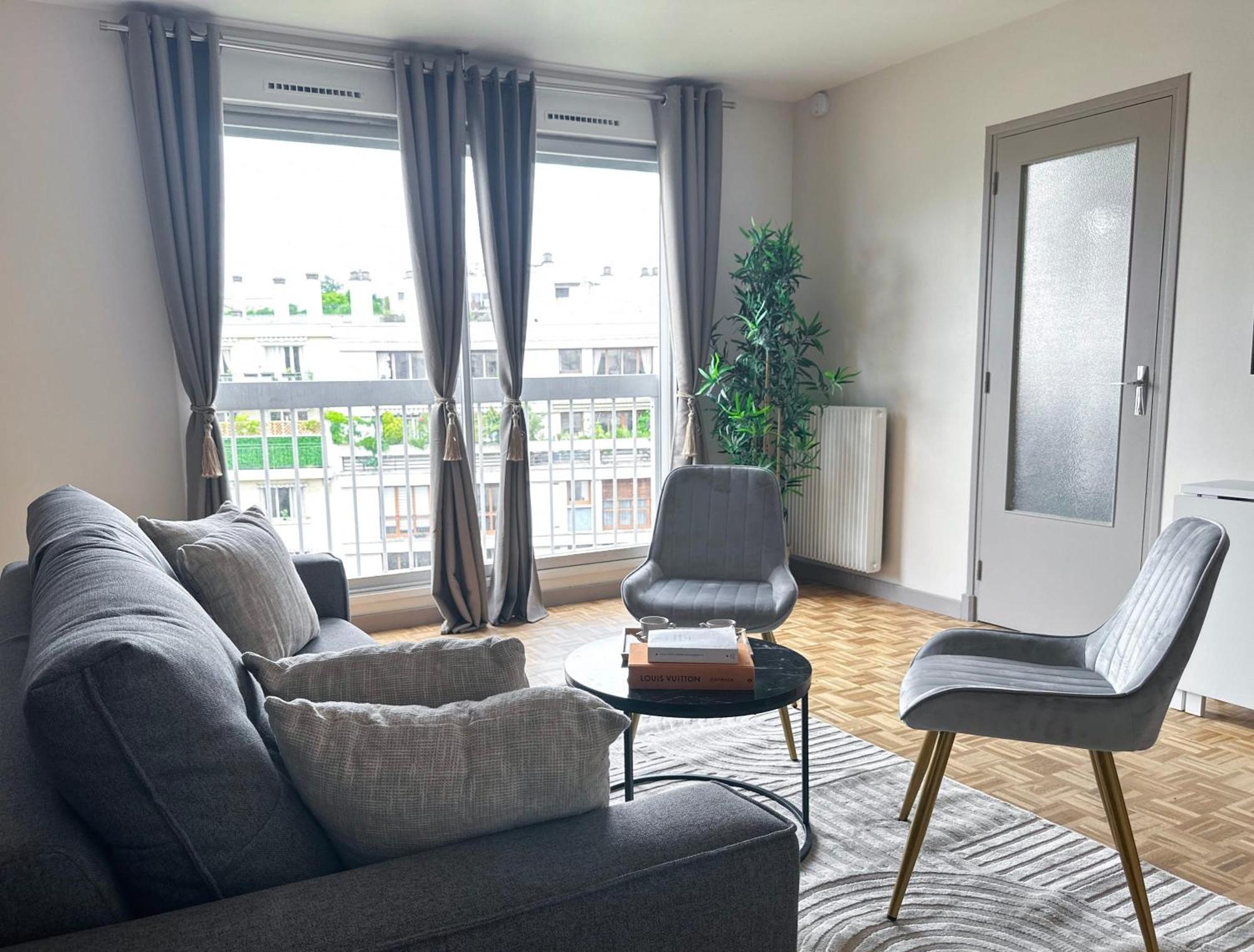 Brand-New Studio With Eiffel Tower View Paris Eksteriør billede