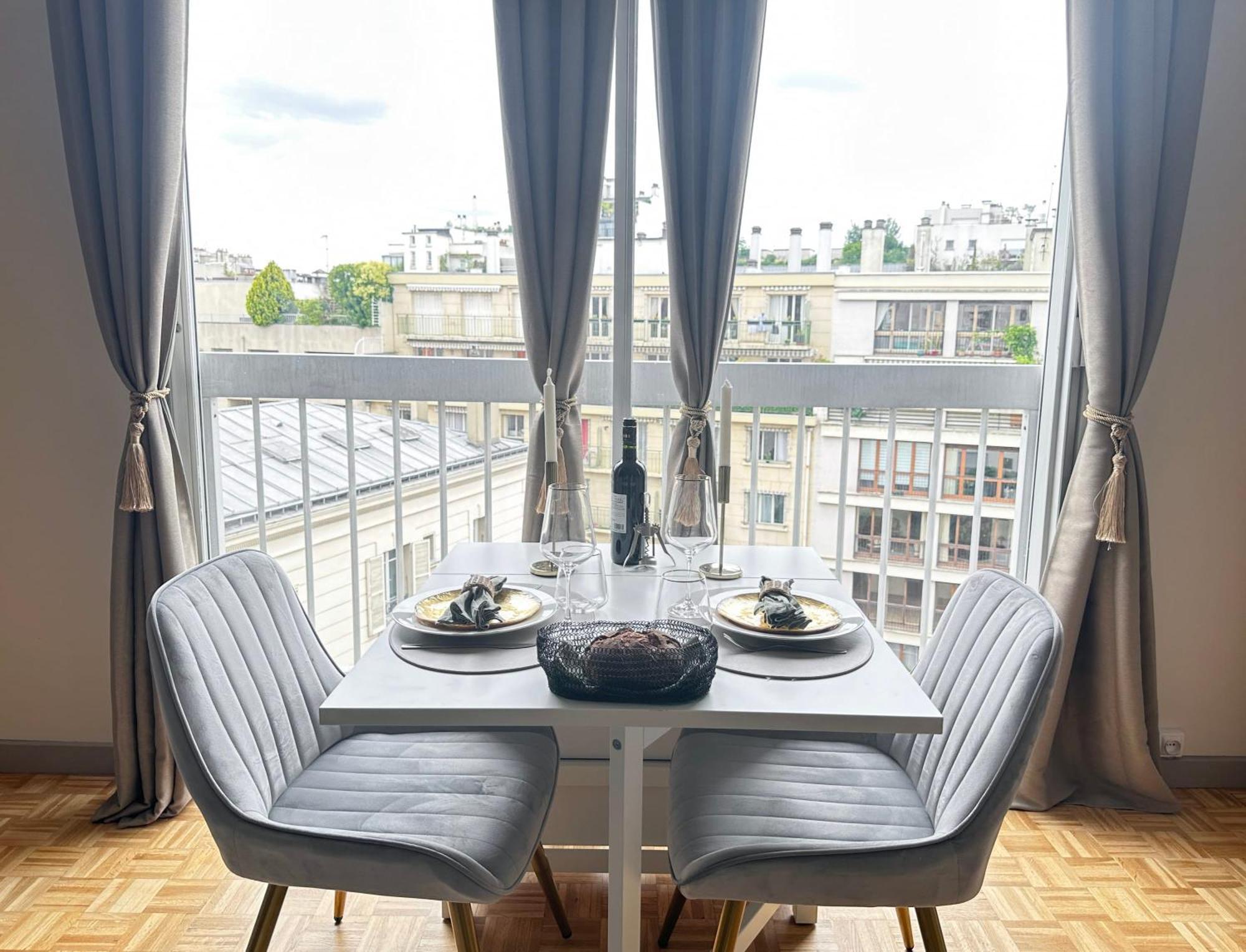 Brand-New Studio With Eiffel Tower View Paris Eksteriør billede