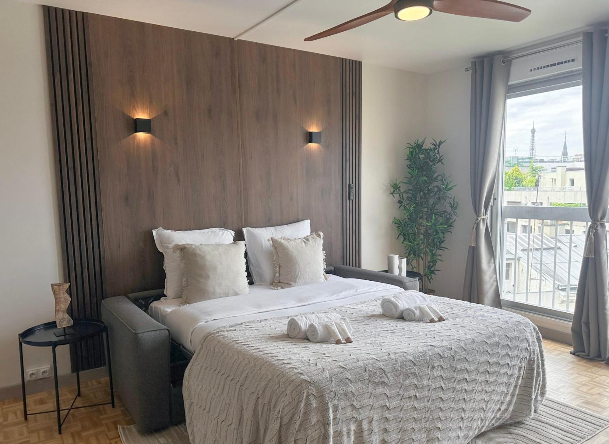 Brand-New Studio With Eiffel Tower View Paris Eksteriør billede