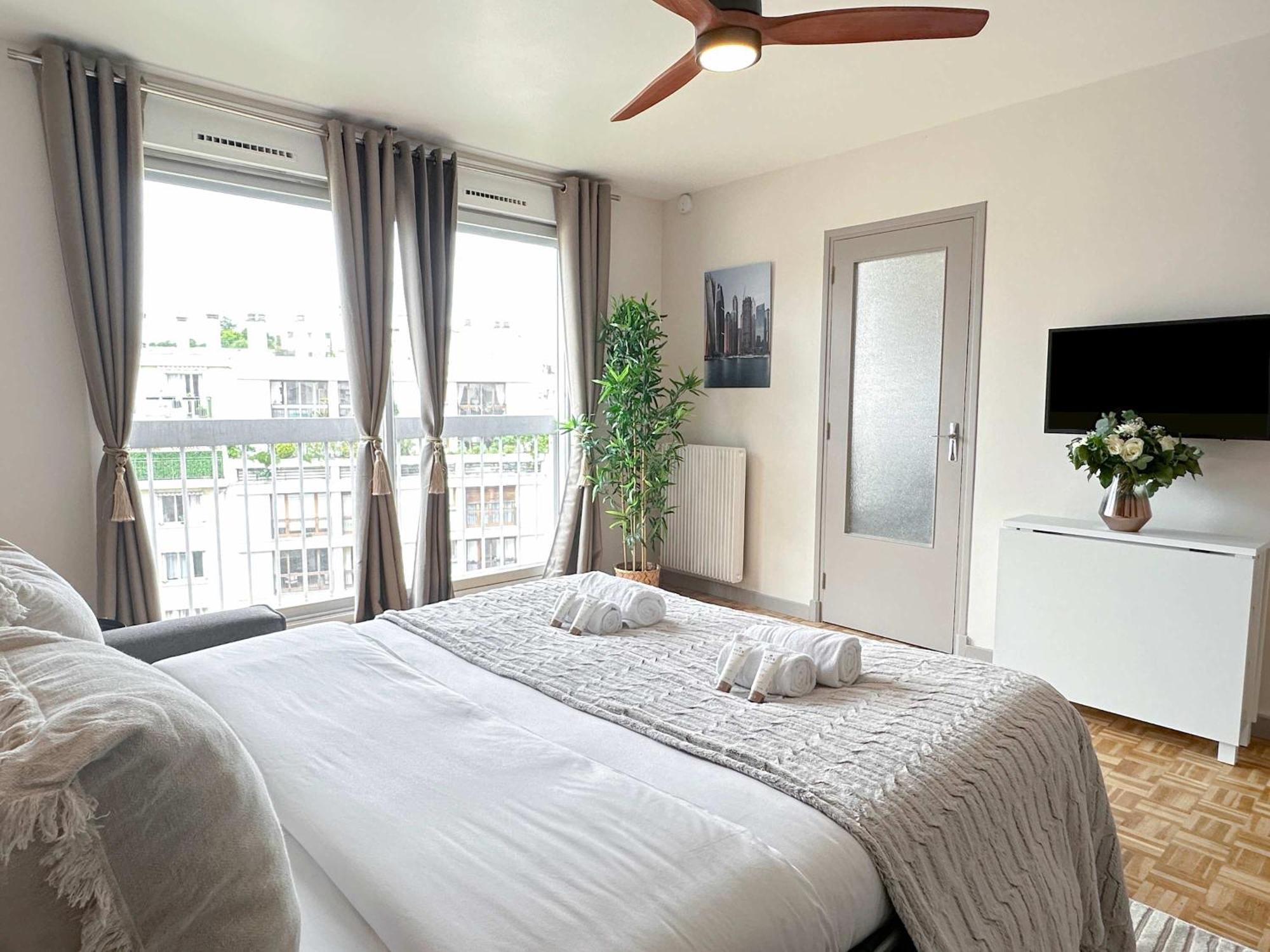 Brand-New Studio With Eiffel Tower View Paris Eksteriør billede